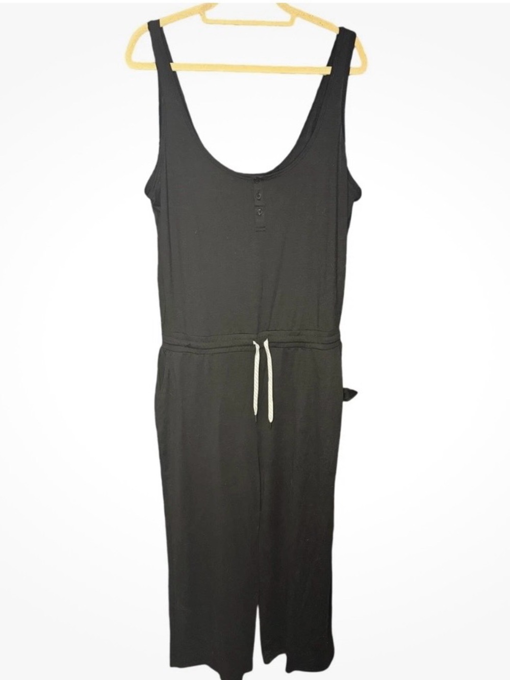 Vuori Women's Black Sleeveless Henley Jumpsuit with Drawstring size XL